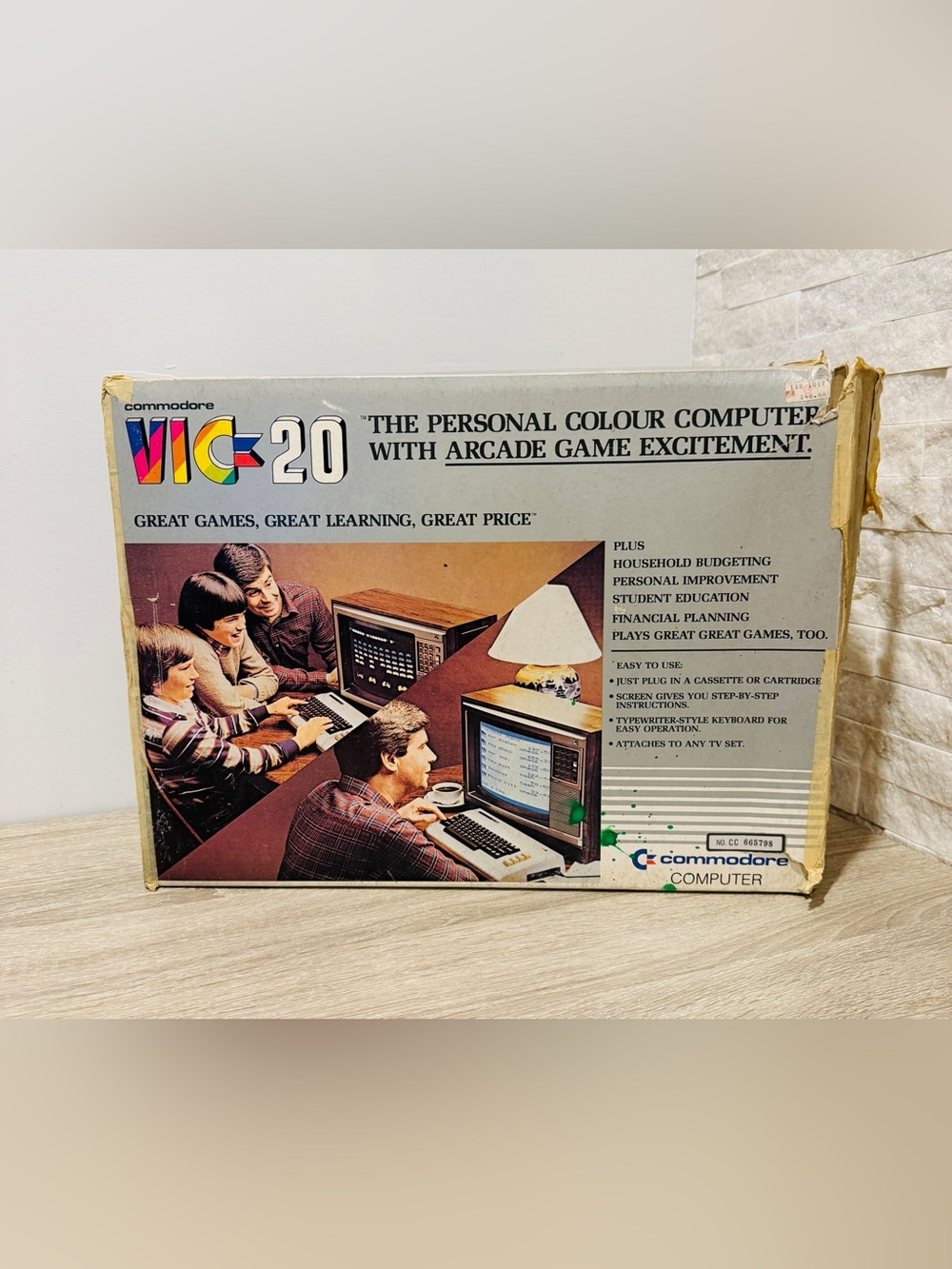 Vintage Commodore VIC-20 Computer System - Tested & Working - In Box w/ Cables - Picture 3 of 17